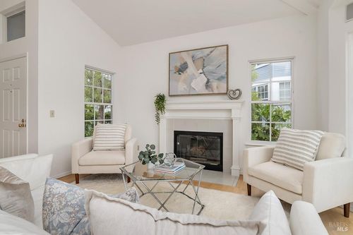 66 Mariners Cir, San Rafael, CA, 94903-5117 | Card Image