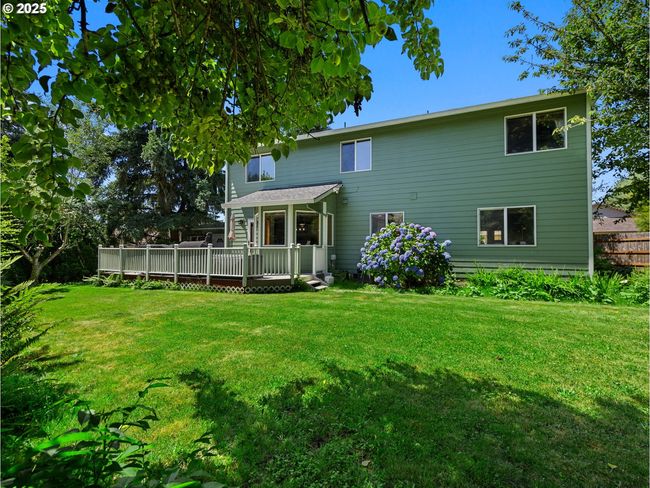 12255 Se Mapleleaf Ct, House other with 4 bedrooms, 3 bathrooms and 2 parking in Clackamas OR | Image 39