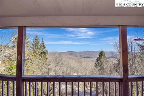 1053 Flat Top Road, Blowing Rock, NC, 28605 | Card Image