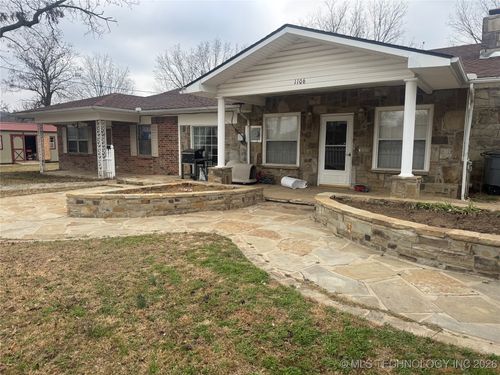 1106 N 3rd St, Quinton, OK, 74561 | Card Image