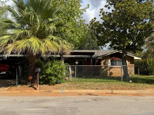 363 William Dr, Pearsall, TX, 78061-3403 | Card Image