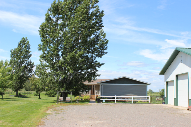 48121 270 Th Ave, House other with 3 bedrooms, 2 bathrooms and null parking in Palisade MN | Image 54