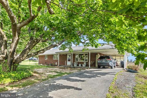 196 Taylortown Rd, EDINBURG, VA, 22824-3568 | Card Image