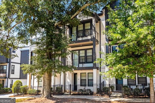 92 Rogers St Ne, Atlanta, GA, 30317-1033 | Card Image