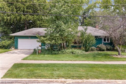 6225 Stratford Dr, Parma Heights, OH, 44130-2366 | Card Image