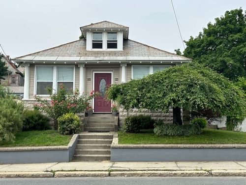 21 River St, North Adams, MA, 01247-2404 | Card Image