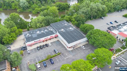 518-532 Kinderkamack Rd, River Edge, NJ, 07661 | Card Image