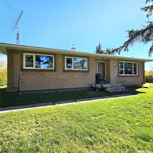 101 High St, Bredenbury, SK, S0A0H0 | Card Image