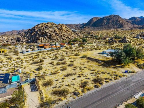 7215 Mount Lassen Ave, Joshua Tree, CA, 92252-5253 | Card Image