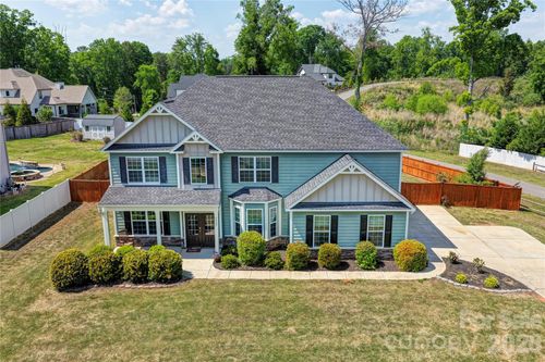 2609 Lakefront Dr, Belmont, NC, 28012-8611 | Card Image