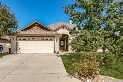 2287 Sun Chase Blvd, New Braunfels, TX, 78130-3320 | Card Image