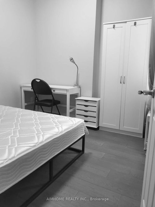 main-floor-253 Palmerston Avenue, Toronto, ON, M6J2J3 | Card Image