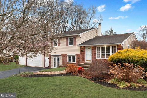 992 Jamison St, Warminster, PA, 18974-1023 | Card Image