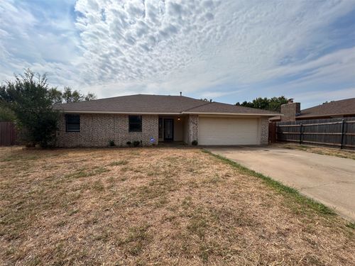 3206 Lansbrook Ct, Duncan, OK, 73533-2250 | Card Image