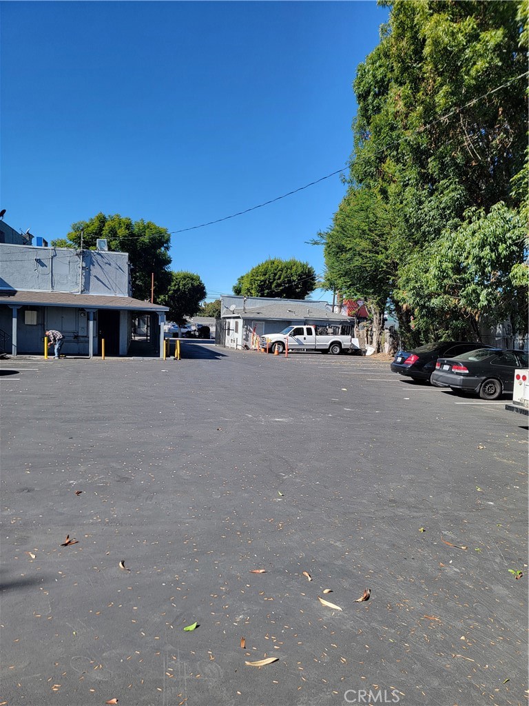 Residential Income in Compton 2