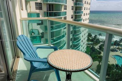 11M - 3801 S Ocean Dr, Condo with 1 bedrooms, 1 bathrooms and null parking in Hollywood FL | Image 1