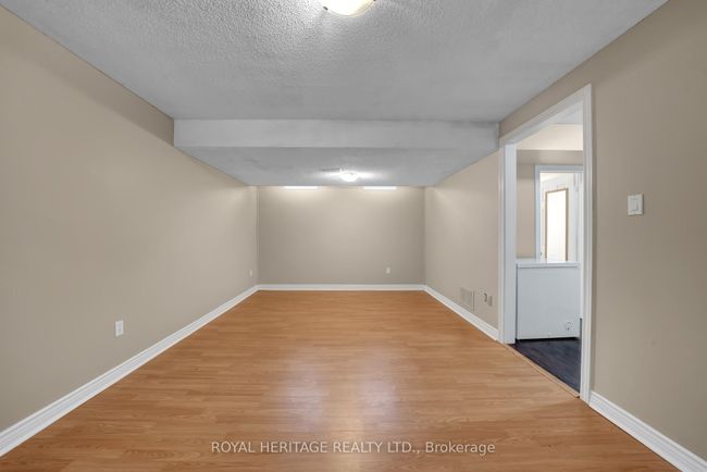 130 Brownstone Cres, House attached with 3 bedrooms, 3 bathrooms and 2 parking in Courtice ON | Image 16