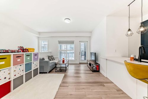 44 Spring Creek Common Sw, Calgary, AB, T3H6E2 | Card Image