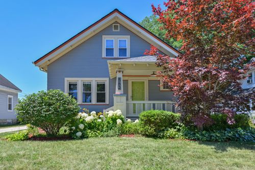 553 N 60th St, Wauwatosa, WI, 53213-4114 | Card Image