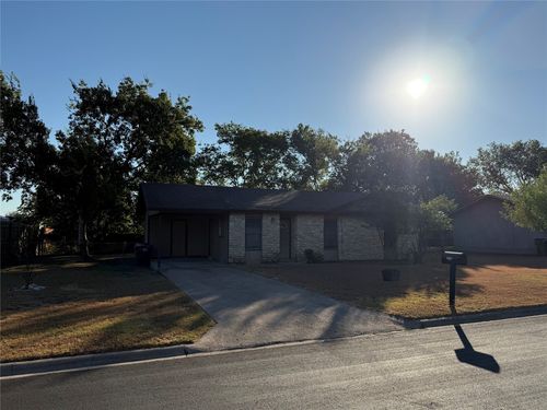 2103 Dixie Ln, Round Rock, TX, 78664-7507 | Card Image