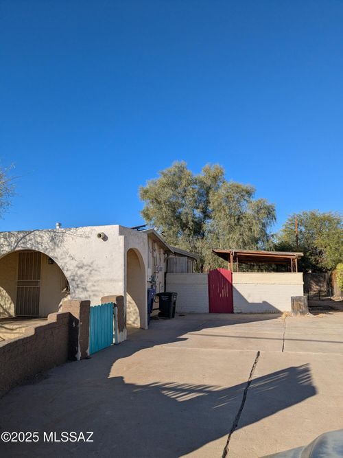 2949 N Flanwill Blvd, Tucson, AZ, 85716-1938 | Card Image