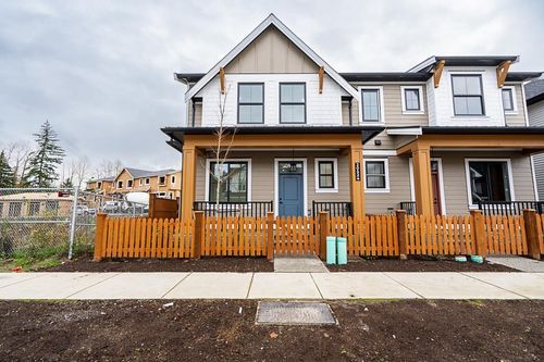 20524 76 Ave, Langley, BC, V2Y3S8 | Card Image