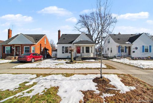 3131 Mckinley St, Dearborn, MI, 48124-3611 | Card Image