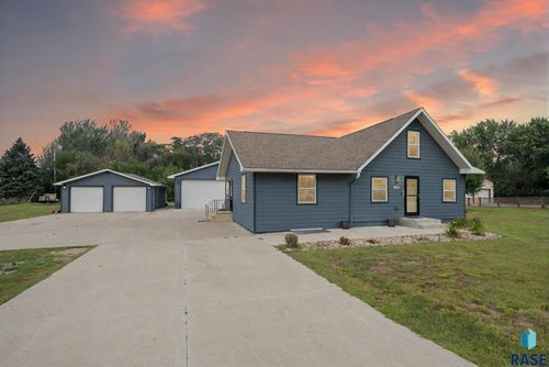 3601 N 7th Ave Avenue, Sioux Falls, SD, 57104 | Card Image