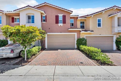 1307 Isabella Way, Vista, CA, 92084-4021 | Card Image