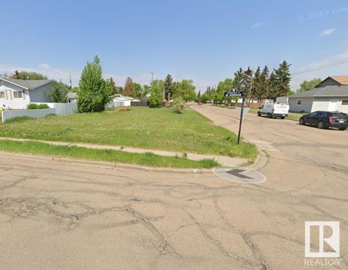 9702 101 St, Morinville, AB, T8R1G3 | Card Image