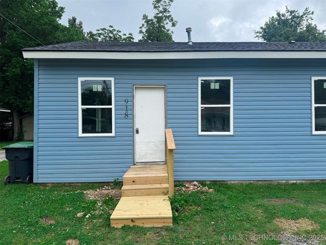 916 Coy Ave, Home with 3 bedrooms, 2 bathrooms and null parking in Tahlequah OK | Image 26