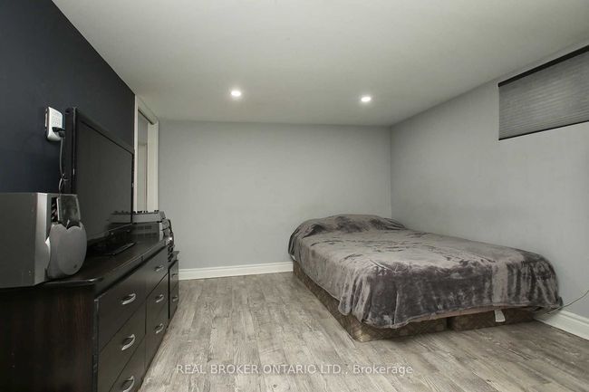 855 Miriam Rd, House other with 5 bedrooms, 2 bathrooms and 4 parking in Pickering ON | Image 26