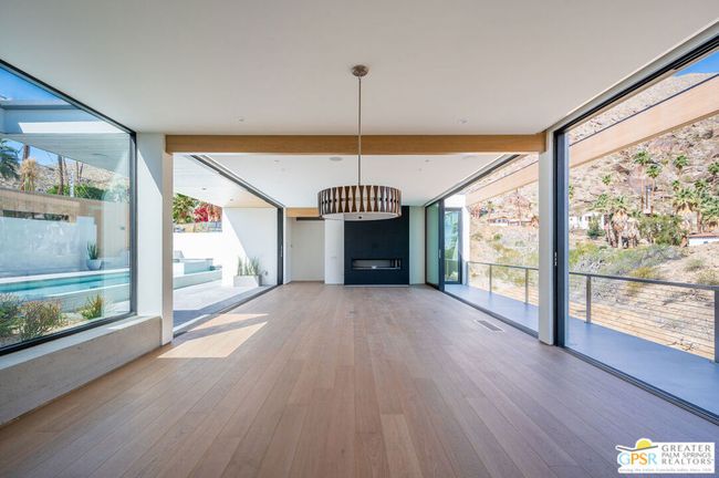 310 W Crestview Dr, House other with 3 bedrooms, 4 bathrooms and 2 parking in Palm Springs CA | Image 12