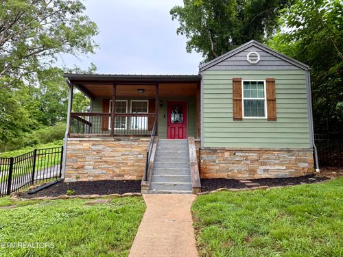 425 Sewanee St, Harriman, TN, 37748-2740 | Card Image