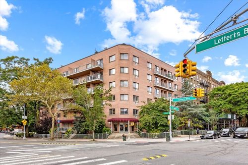 6g-118-82 Metropolitan Ave, Kew Gardens, NY, 11415-2086 | Card Image