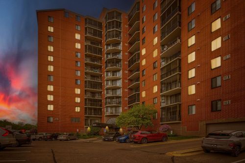 1003-6500 Woodlake Dr, Richfield, MN, 55423-1390 | Card Image