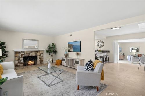 18643 Las Flores St, Fountain Valley, CA, 92708-7110 | Card Image