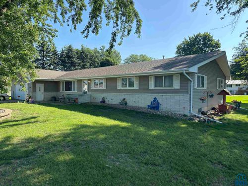 140 Locust St, Brunsville, IA, 51008-7710 | Card Image