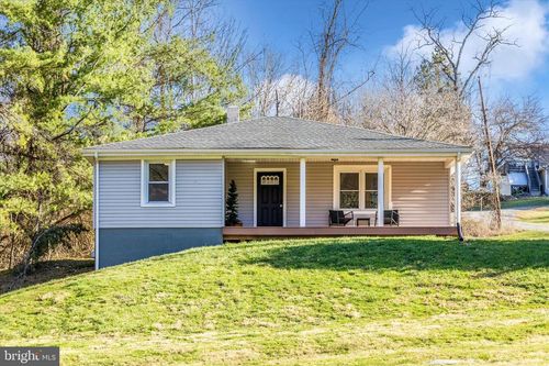 11863 Wolfsville Rd, SMITHSBURG, MD, 21783-1864 | Card Image