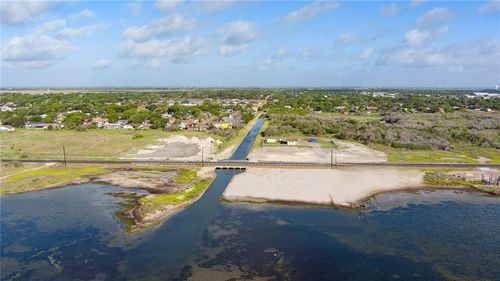 2849 Laguna Shores Rd, Corpus Christi, TX, 78418-2826 | Card Image