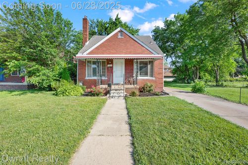 9954 Tuxedo St, Dearborn, MI, 48120-1677 | Card Image