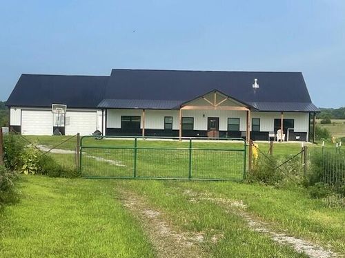 1455 State Route Bb, FAYETTE, MO, 65248-9704 | Card Image