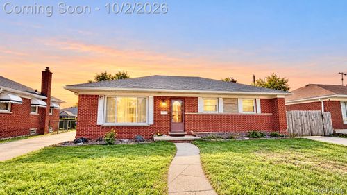 11136 Sunburst Ave, Warren, MI, 48089-3582 | Card Image