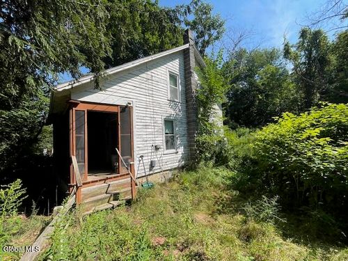 131 Home St, Hoosick Falls, NY, 12090-2218 | Card Image