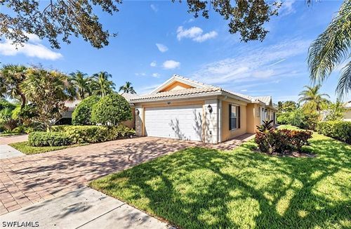 7373 Emilia Ln, NAPLES, FL, 34114-2656 | Card Image