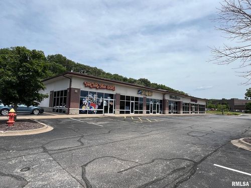 3926 38th Ave, Moline, IL, 61265-6471 | Card Image