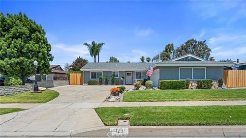 123 W Ronwood St, Glendora, CA, 91740-4813 | Card Image