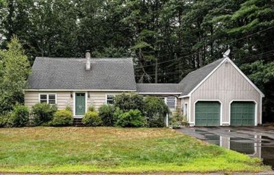 8 Maple Avenue, House other with 3 bedrooms, 1 bathrooms and null parking in Newton NH | Image 2