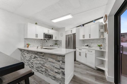 3807-3807 Victoria Dr, West Palm Beach, FL, 33406-4996 | Card Image