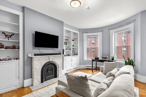 2-93 Pembroke St, Boston, MA, 02118-4500 | Card Image